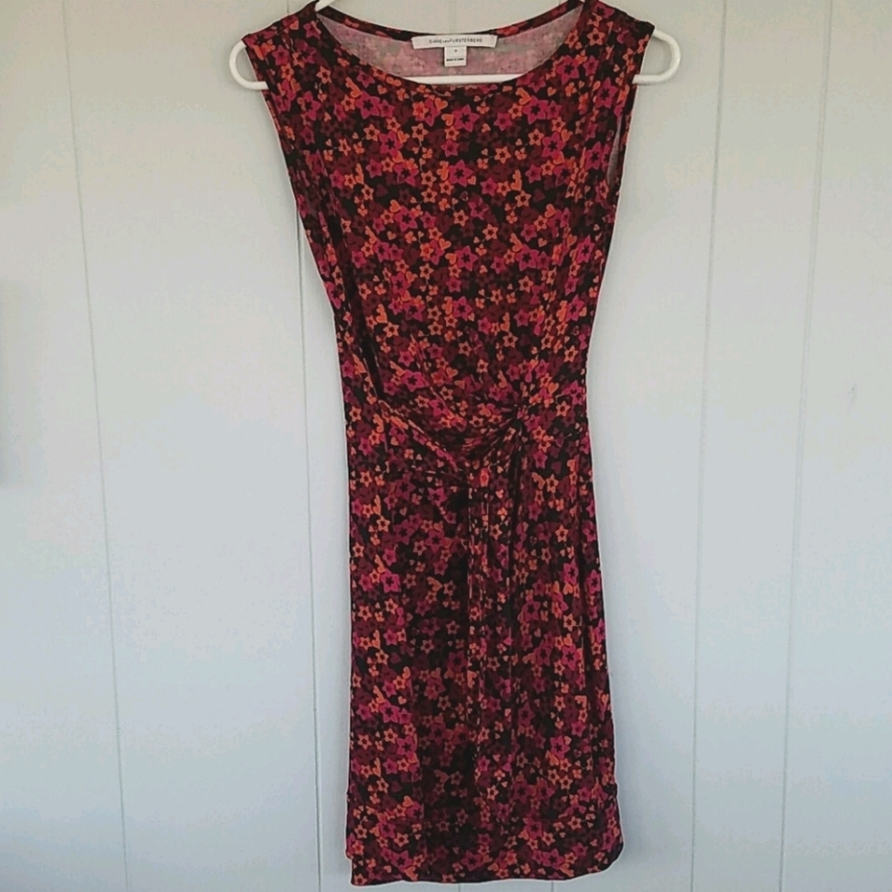 Diane von Furstenberg Floral Sheath Mini D…